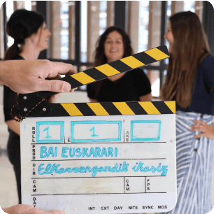 elkarrengandik ikasiz solasaldiak bai euskarari